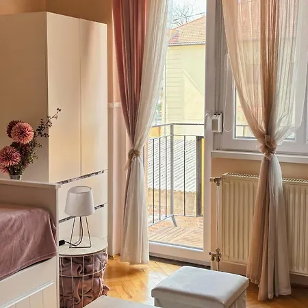 Middle Of The 2 Appartement *