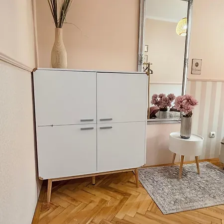 Apartment Middle Of The 2 *